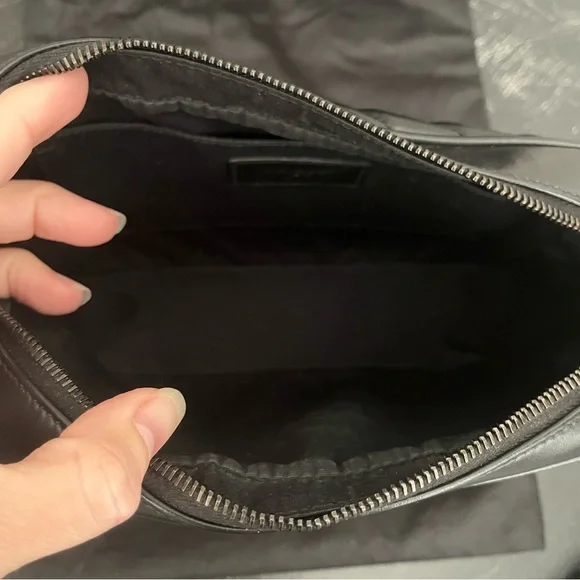 YSL LOU CAMERA BAG IN QUILTED LEATHER - Picture 14 of 17